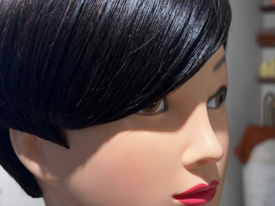 Empowering Through Art of Precision Haircutting